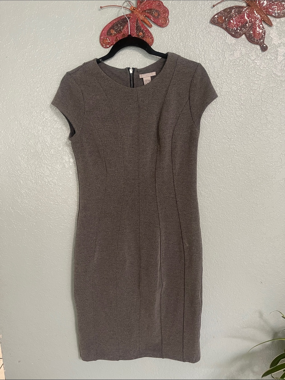 H&M Gray Cap-Sleeve Sheath Dress